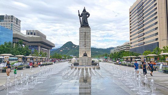 Statue des Admiral Yi Sun-Sin